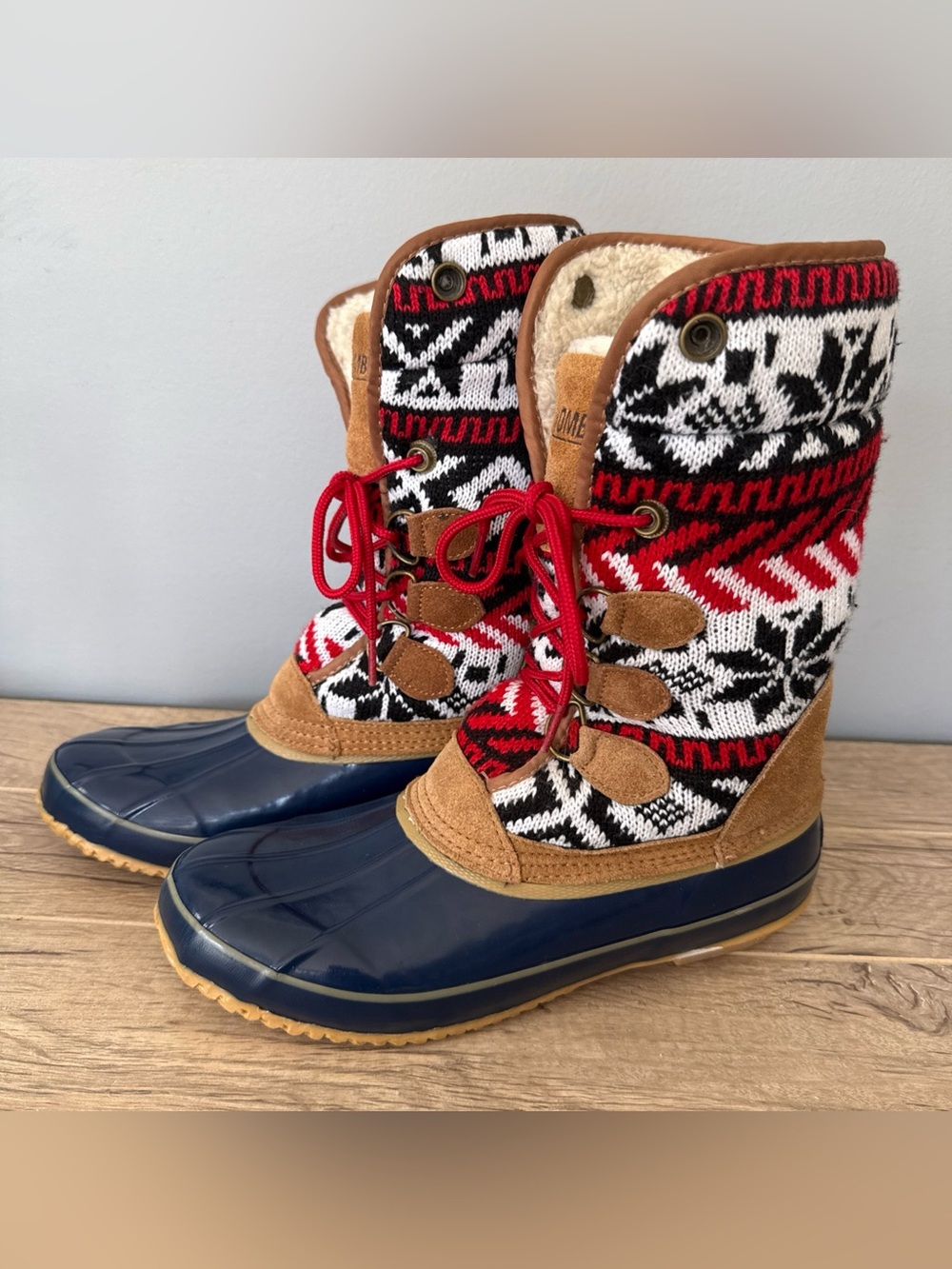 KHOMBU Women’s Jenna Lace-Up Cold Weather Boots Western Aztec Sweater Sz 9